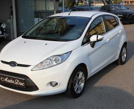 Ford Fiesta 1.4 TDCI 68CV 5 PORTE TITANIUM DISTRIB