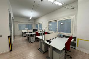 UFFCIO IN VIA MURATORI 6 A MONZA