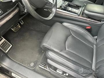 audi q8 3.0d 50 sline tetto cerchi 22 tagliandi