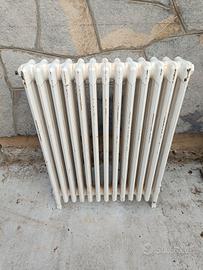 termosifone ghisa con piedini