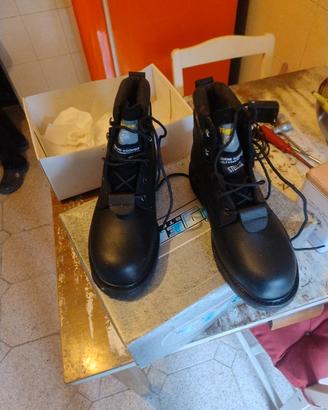 scarpe da montagna n.42