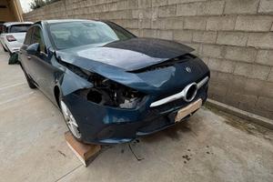 A 200 d Sport TETTO PELLE 8G MBUX INCIDENTATA