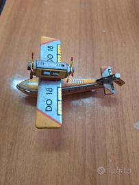 Aereo in latta anni 60