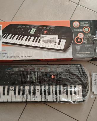 pianola Casio SA-77