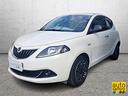 lancia-ypsilon-1-0-ibrido-gold