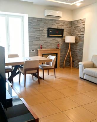 Trilocale ristrutturato 105 mq con ampie balconate