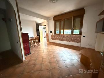 Casa semindipendente Giovi con corte e posto auto