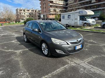 Opel  Astra sport tourer cosmo 1.7 euro5