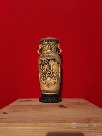 Vaso orientale vintage in resina effetto avorio
