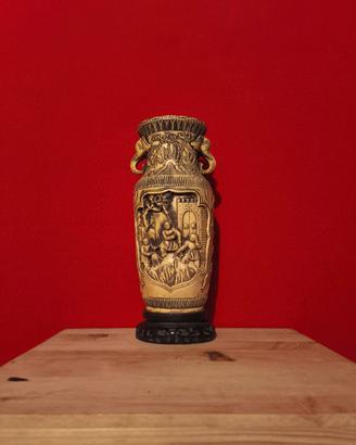 Vaso orientale vintage in resina effetto avorio