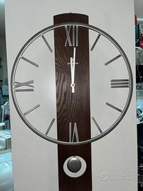 Orologio da parete in legno con pendolo