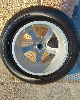 vedo cechi e gomme Audi originali 