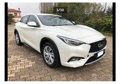 Infiniti q30