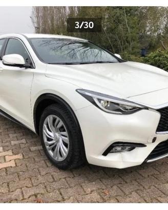 Infiniti q30