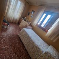 Casa indipendente su due elevazioni