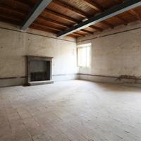 4 LOCALI A BLERA