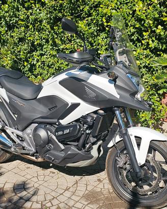 Honda NC750X DCT ABS - Solo 16.527 km - CarPlay