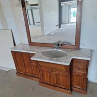 Mobile bagno in legno, arte povera