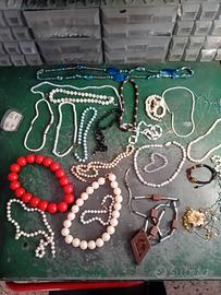 collane e bigiotteria