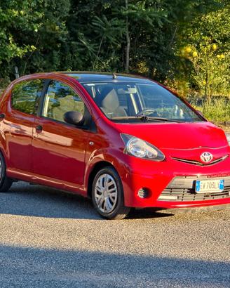 Toyota Aygo 1.0 12V VVT-i 5 porte Cool Soda Connec
