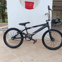 BMX con ruote da 20