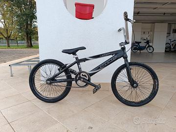 BMX con ruote da 20