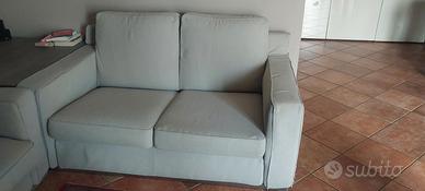  2 divani marca Desiree