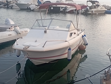 Semicabinato ilver con fuoribordo 90 cv