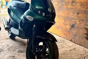 Gilera runner 125con motore 200 perfetto €2000