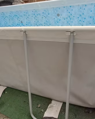 Piscina fuori terra Bestway grande con scala
