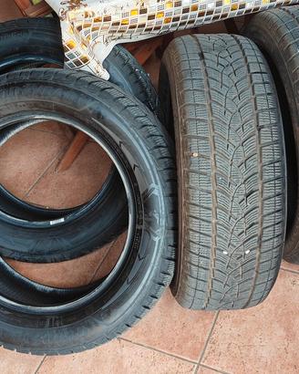 Gomme 215/60/17  Good Year  Ultra Grip M+S