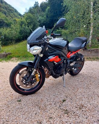 Triumph Street Triple  675 R