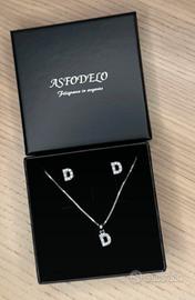 Parure orecchini e collana con lettera D