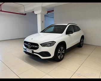 MERCEDES-BENZ GLA (H247) - GLA 180 Automa