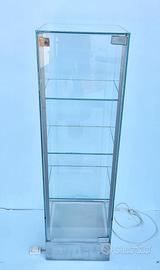 Vetrina vintage base metallo illuminata al LED