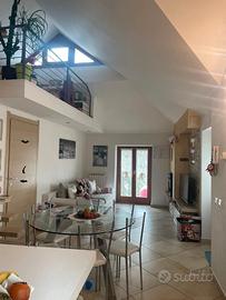 Bilocale 2 balconi 450euro spese incluse Strozza