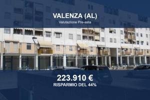 Immobile in asta di 1342 m² a Valenza
