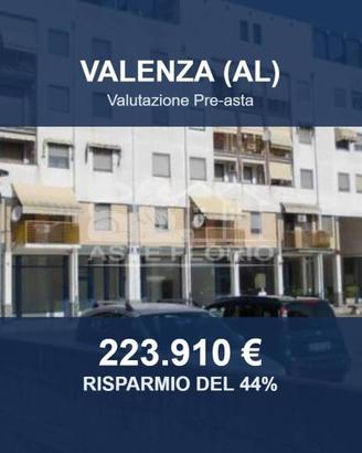 Immobile in asta di 1342 m² a Valenza