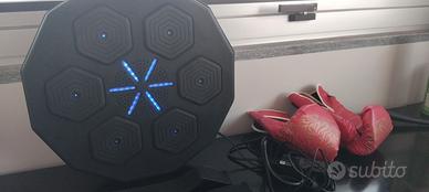 Macchina da boxe elettronica da muro, guanti e USB
