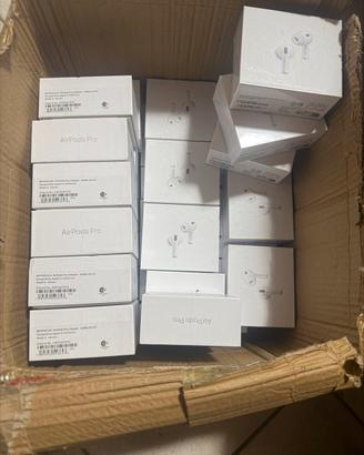 Stock composto da 35 pezzi