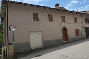 Ampia residenza con corte privata e dependance