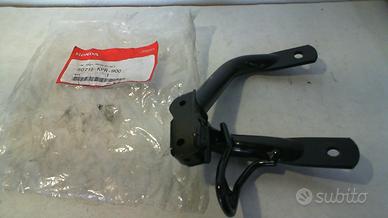 STAFFA PEDANA DESTRA SH 125 150 01-10 HONDA 50715-