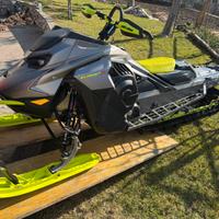 Skidoo Summit x 850 expert 2023
