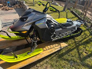 Skidoo Summit x 850 expert 2023