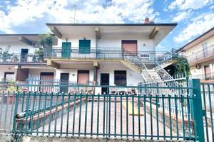 Villetta a schiera TRECASTAGNI