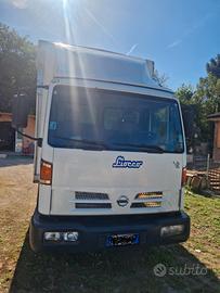 Camion nissan atelon tk35 - patente b