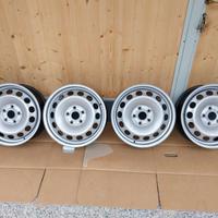 cerchi in lamiera 205/60/r16 nuovi mai usati