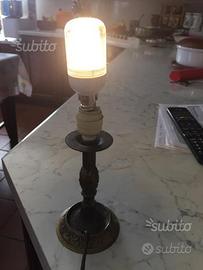 Lampada da comodino
