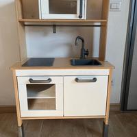 Cucina giocattolo