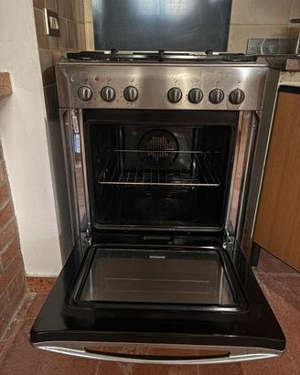 Cucina a gas Ariston forno acciaio inossidabile